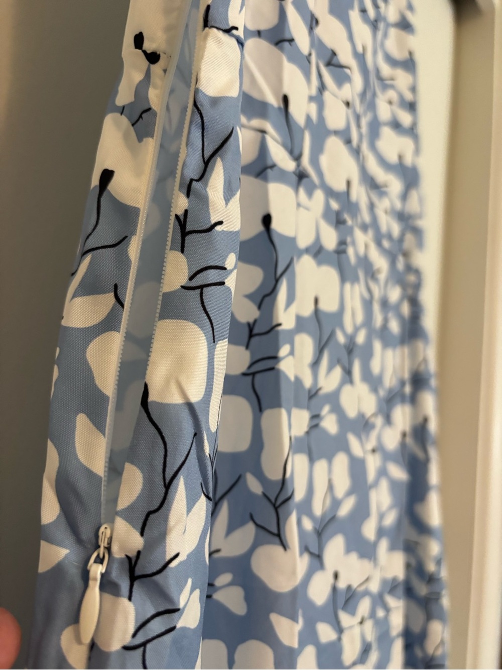 Sleeveless Blue and White Floral A-Line Dress - Picture 4 of 4